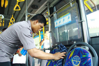 Polda Riau Bersinergi, Gelar Aksi Gerakan Bersih Sehat di Area Publik